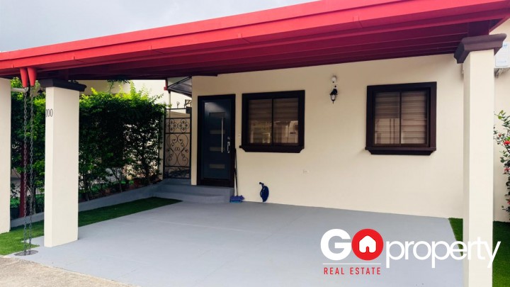 Venta de casa en condominio en La Guácima Arriba-Alajuela